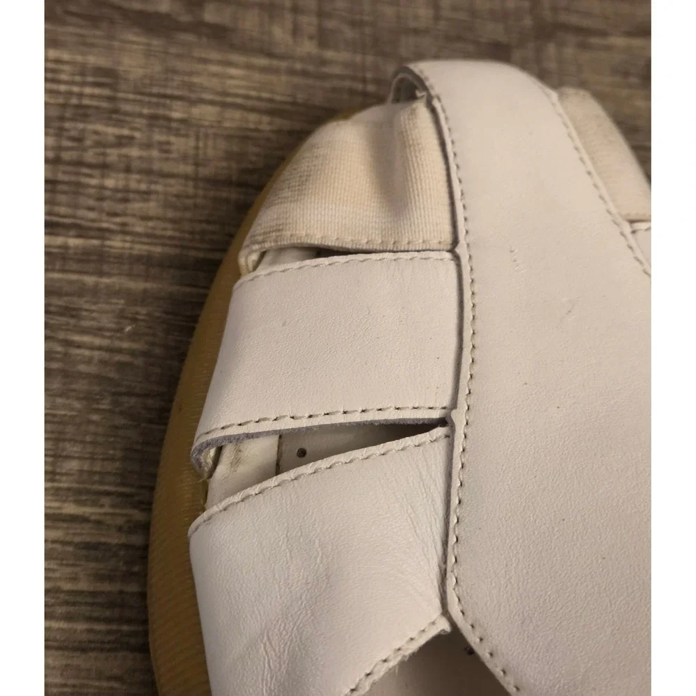 Earth Leather Fisherman Sandals Womens Size 8 White